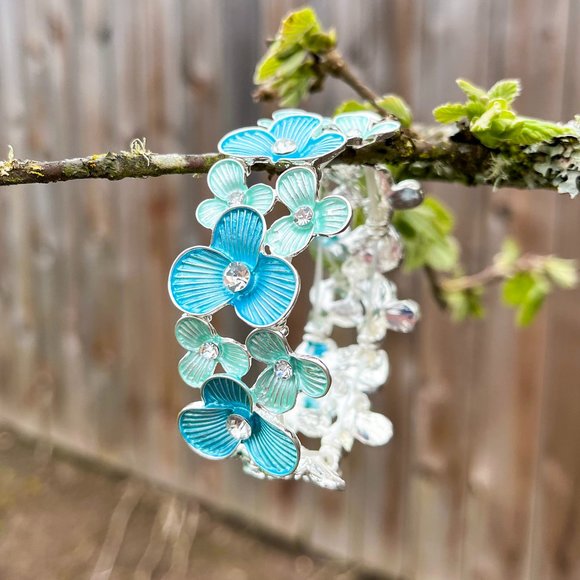 Spring Flower Stretch Bracelet - Picture 3 of 6